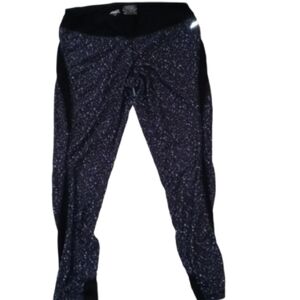 Avia leggings size medium black with speckles